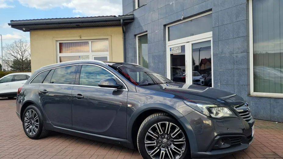 OPEL Insignia -