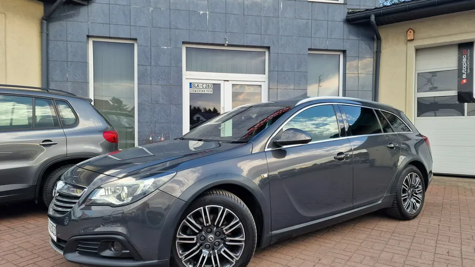 OPEL Insignia -