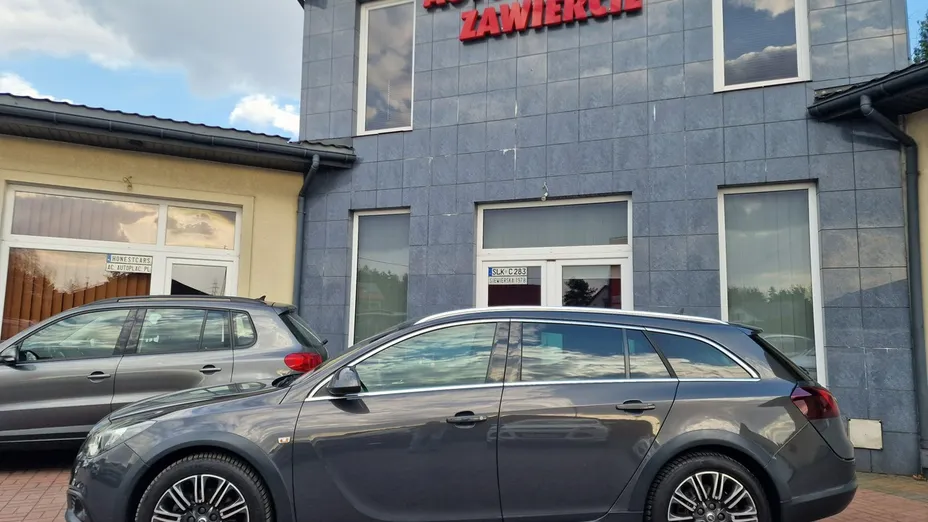 OPEL Insignia -
