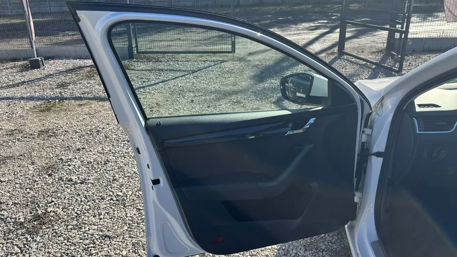 SKODA Octavia -