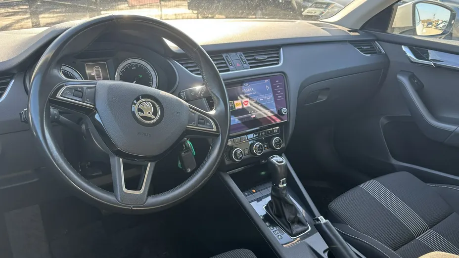 SKODA Octavia -