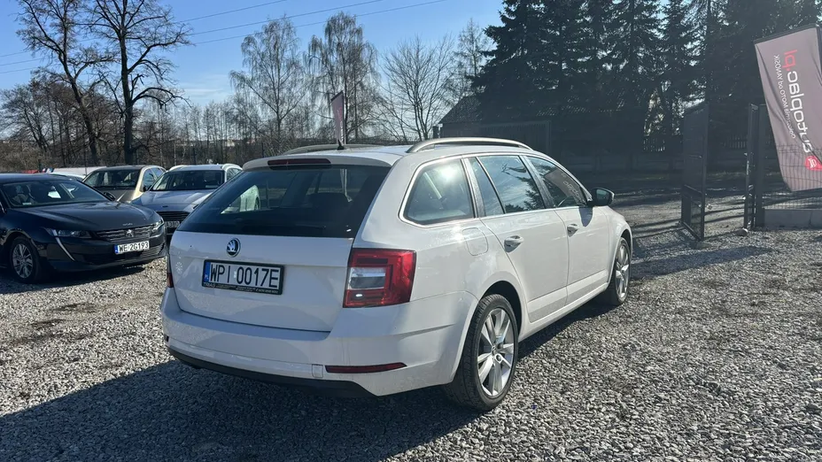 SKODA Octavia -