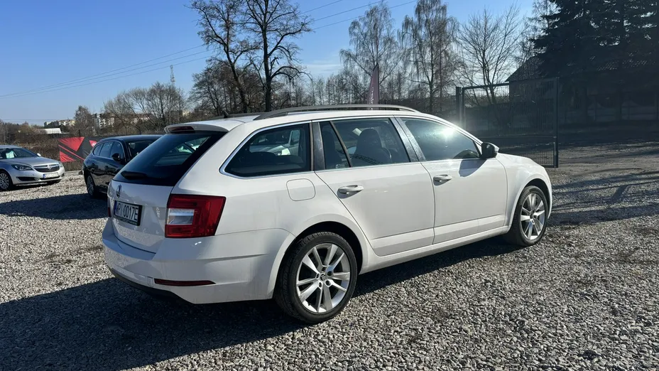 SKODA Octavia -