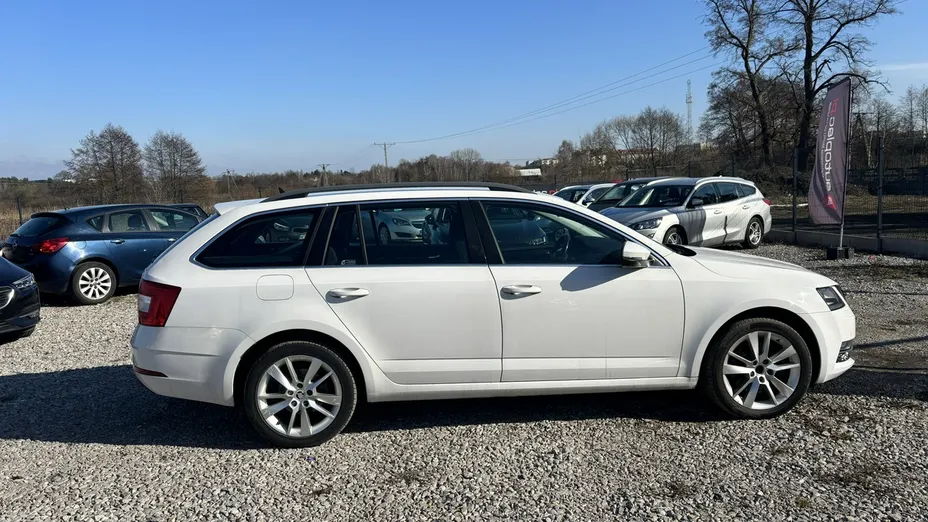 SKODA Octavia -