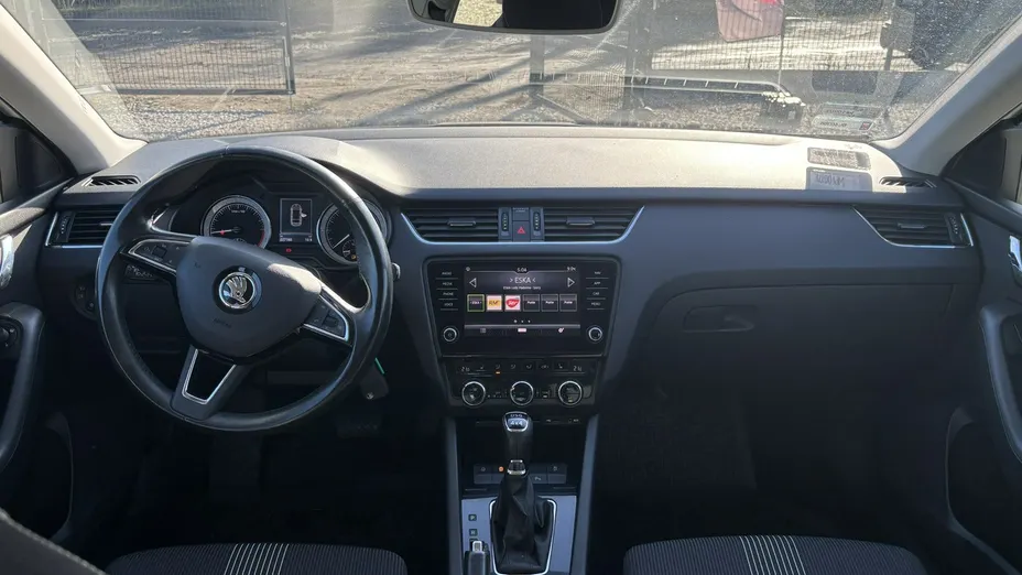 SKODA Octavia -