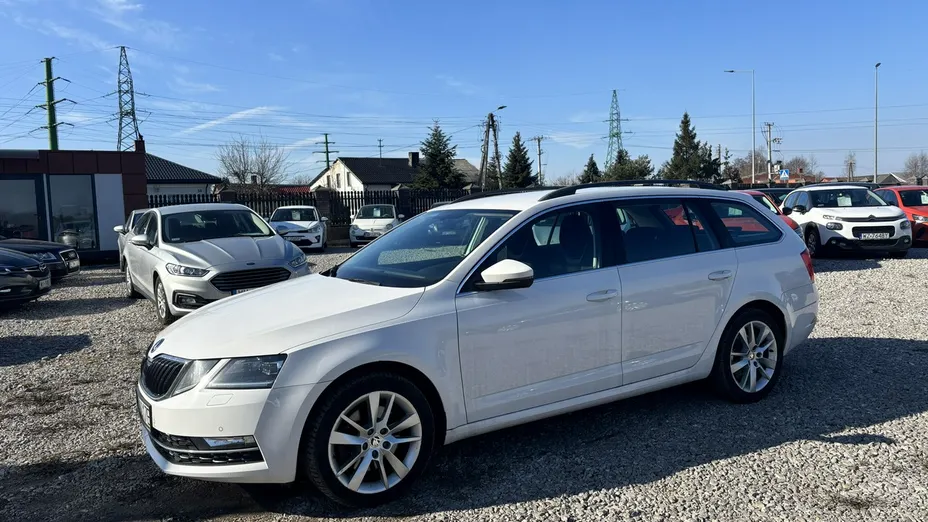 SKODA Octavia -