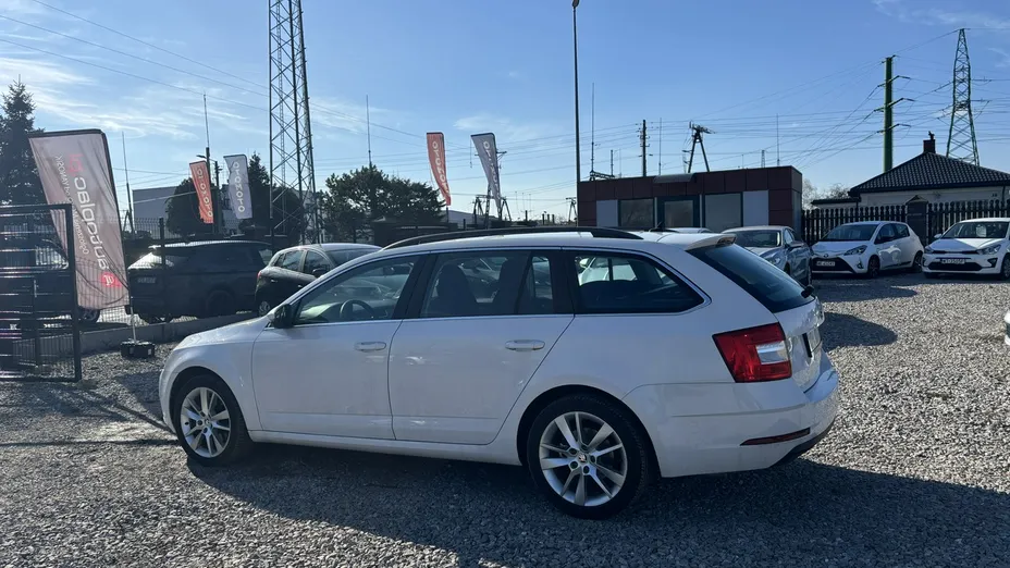 SKODA Octavia -