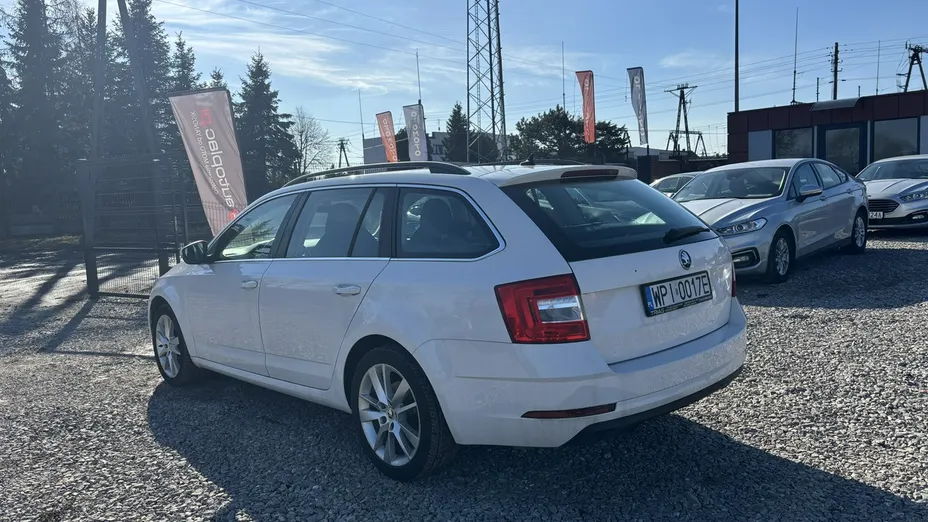 SKODA Octavia -
