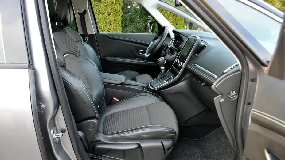 RENAULT Grand Scenic -