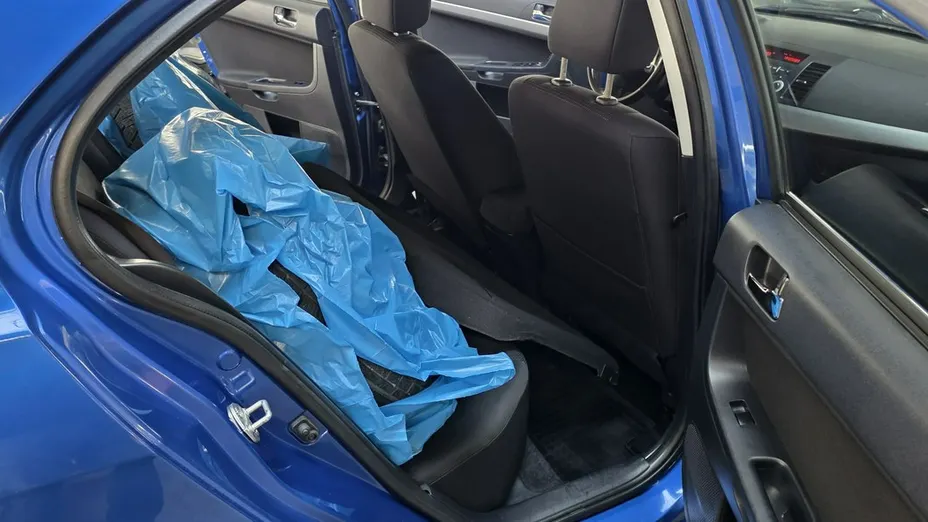 MITSUBISHI Lancer -