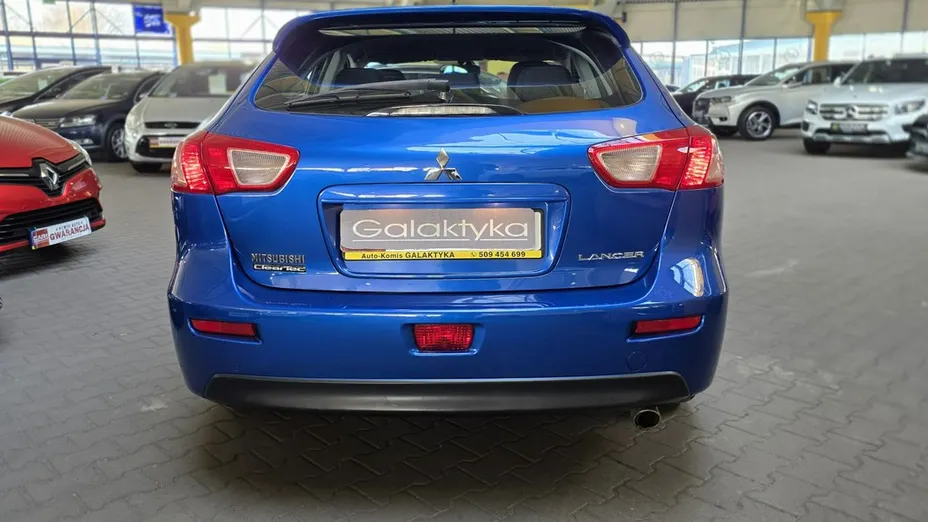 MITSUBISHI Lancer -