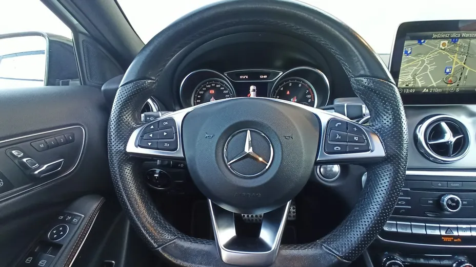 MERCEDES-BENZ GLA -