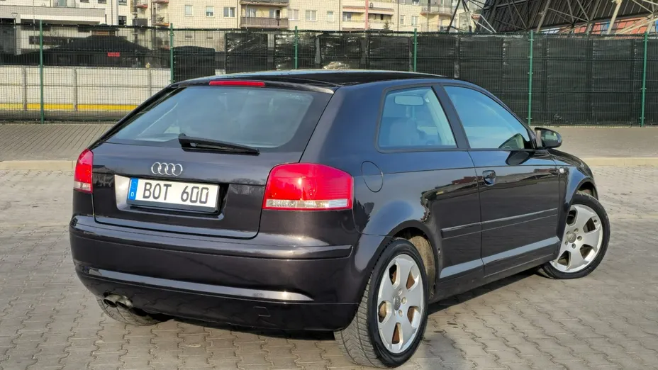 AUDI A3 -