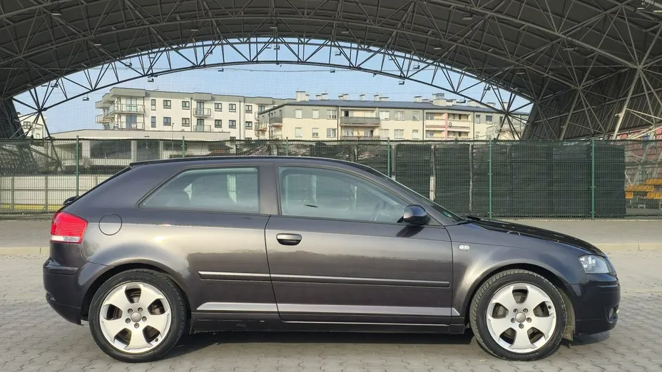 AUDI A3 -