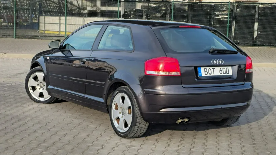 AUDI A3 -