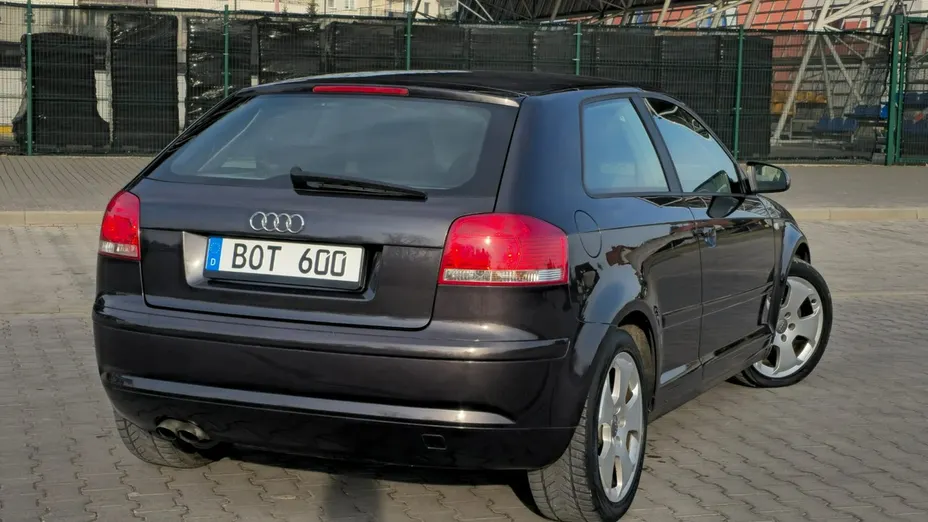 AUDI A3 -