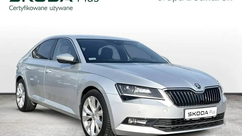 SKODA Superb -