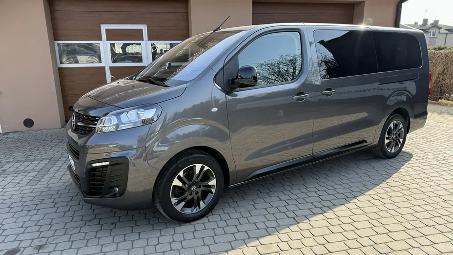 OPEL Zafira Life -