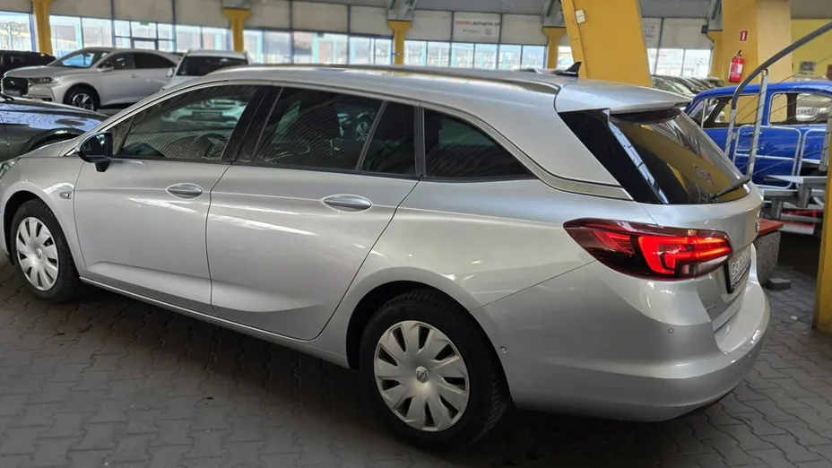 OPEL Astra -