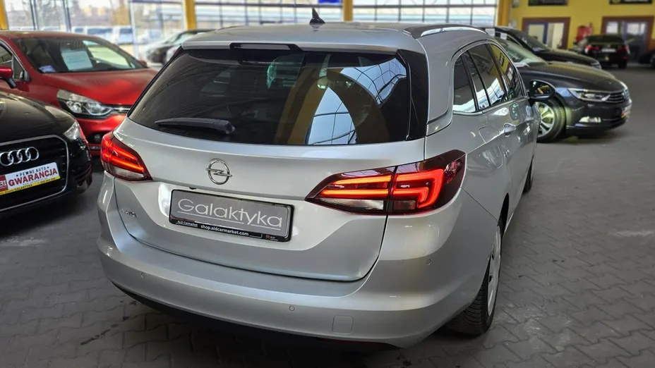 OPEL Astra -