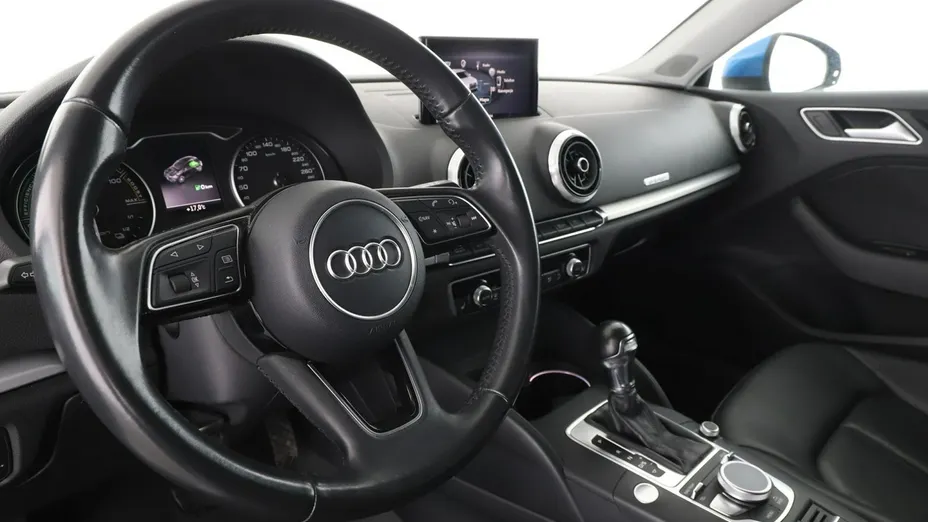 AUDI A3 -