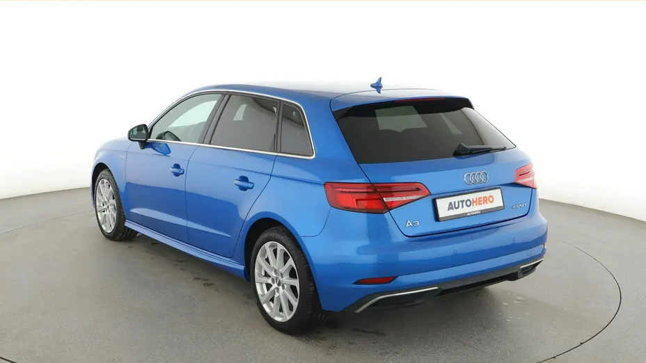 AUDI A3 -