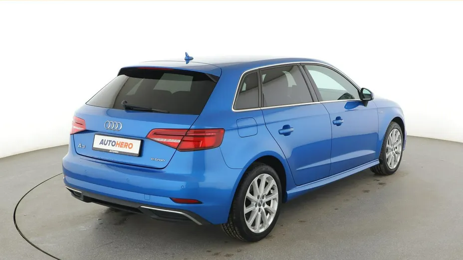 AUDI A3 -