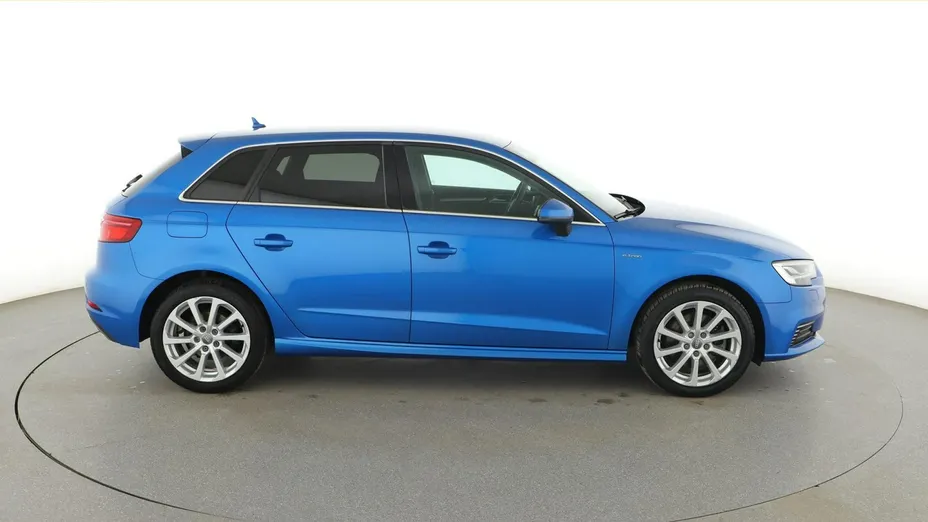 AUDI A3 -