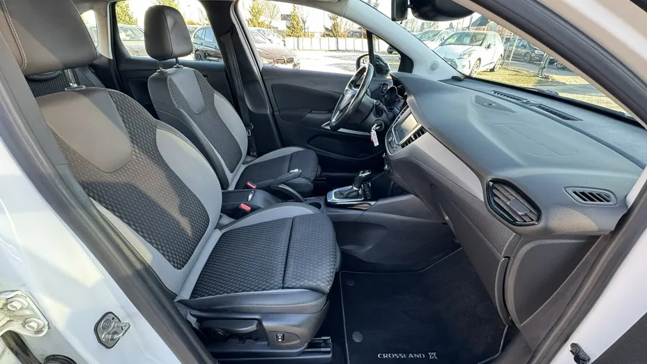 OPEL Crossland X -