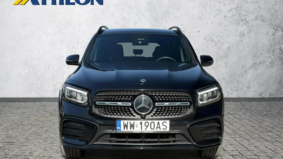 MERCEDES-BENZ GLB -