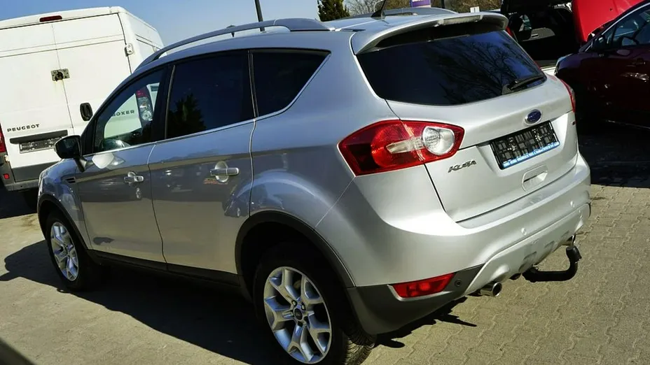 FORD Kuga -