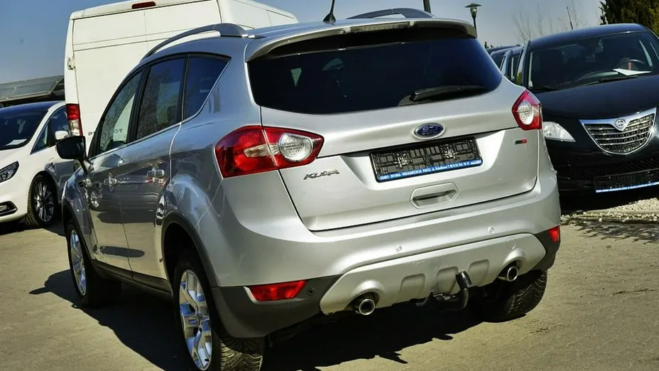 FORD Kuga -