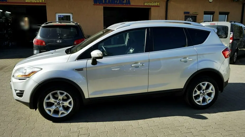 FORD Kuga -