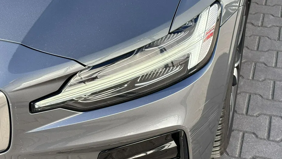 VOLVO V60 -