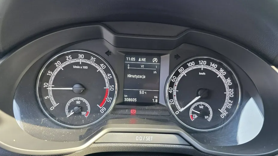 SKODA Octavia -