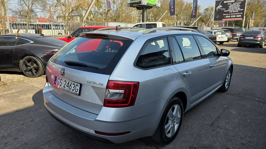 SKODA Octavia -