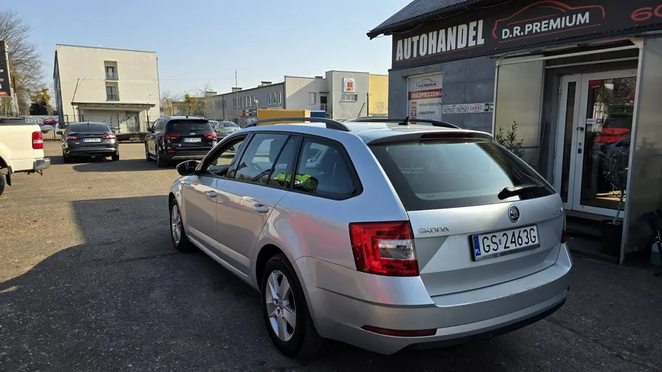 SKODA Octavia -
