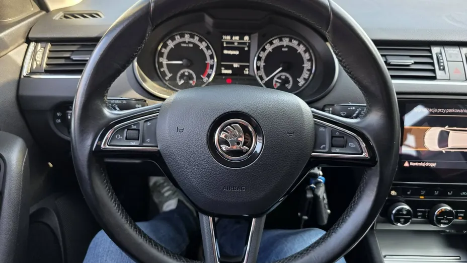 SKODA Octavia -