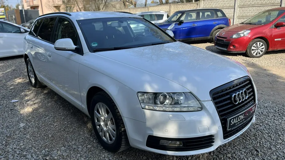 AUDI A6 -