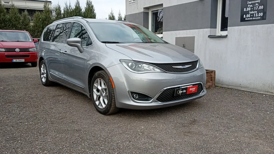 CHRYSLER Pacifica -