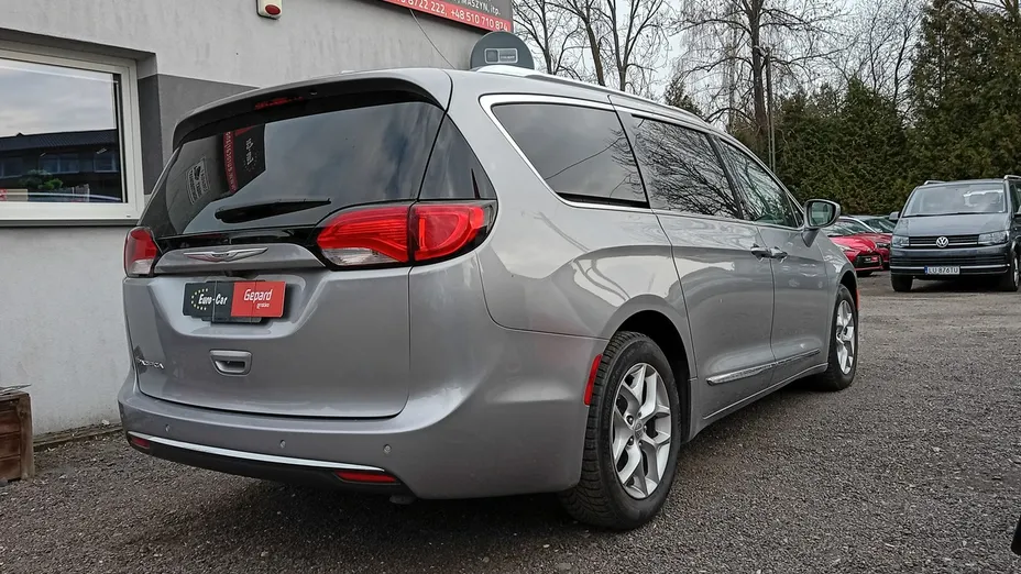 CHRYSLER Pacifica -