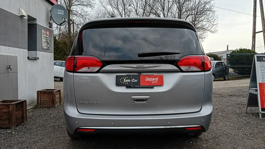 CHRYSLER Pacifica -