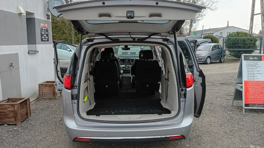 CHRYSLER Pacifica -