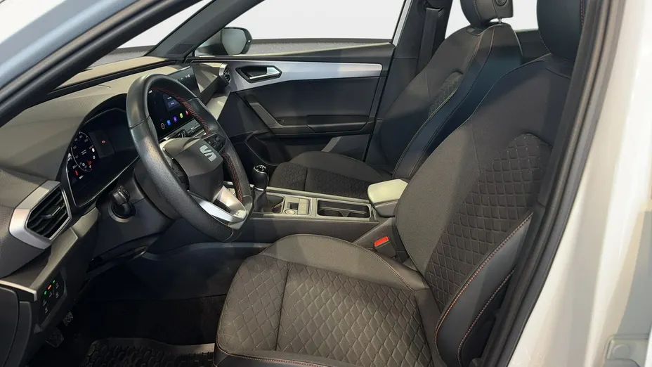 SEAT Leon Leon 1.5 eTSI FR DSG