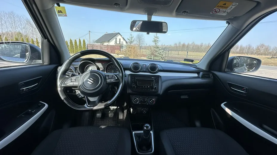 SUZUKI Swift -