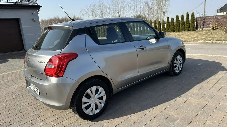 SUZUKI Swift -