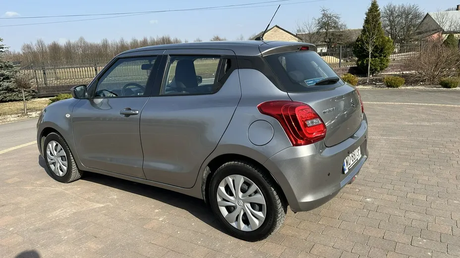 SUZUKI Swift -