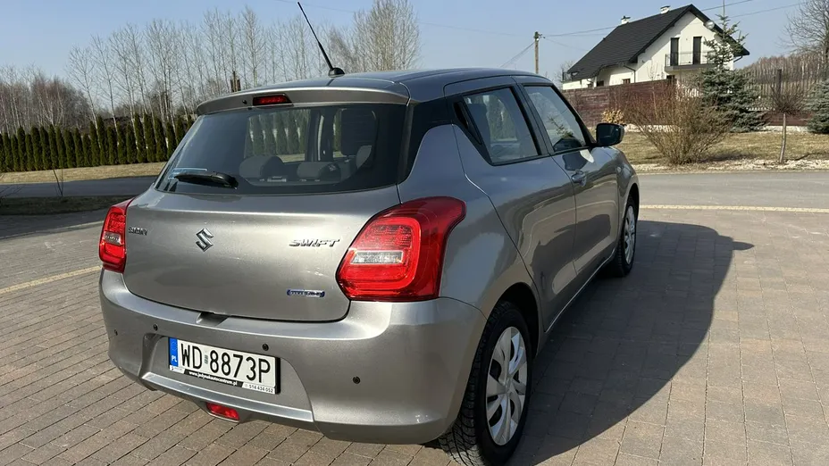 SUZUKI Swift -
