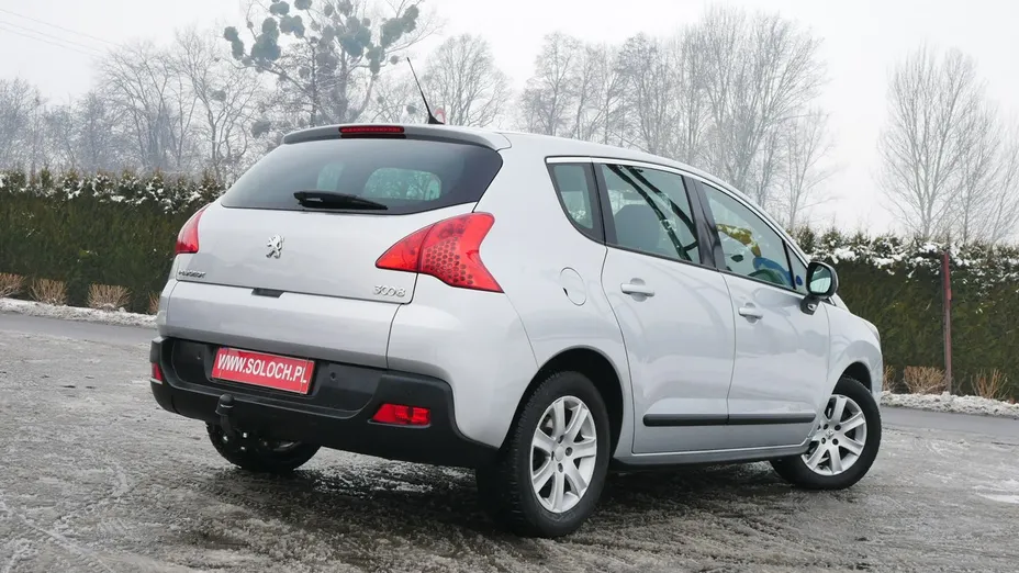 PEUGEOT 3008 -