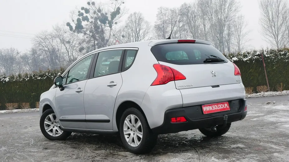 PEUGEOT 3008 -